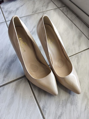 ACBC Nude Patent Leather Pumps Size 38 Like New