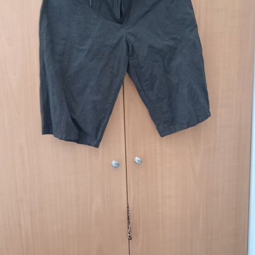 Emozioni Bermuda shorts like new, black, size M