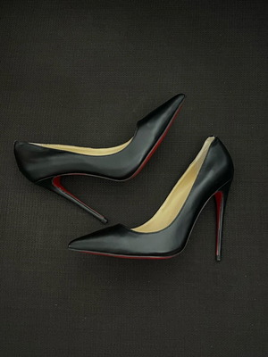 Christian Louboutin Kate black leather pumps size 39