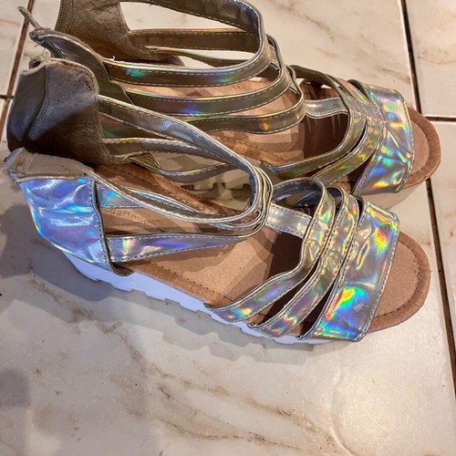 Sandal like new, silver iridescent, size 37