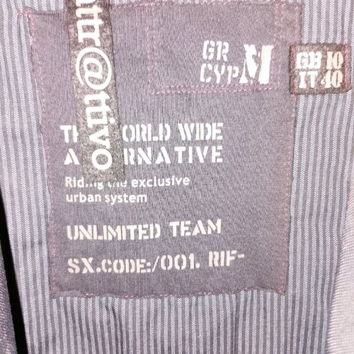 Attrattivo black coat like new