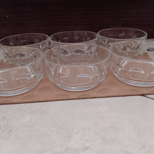 Glass bowls set of 6 used, very good condition