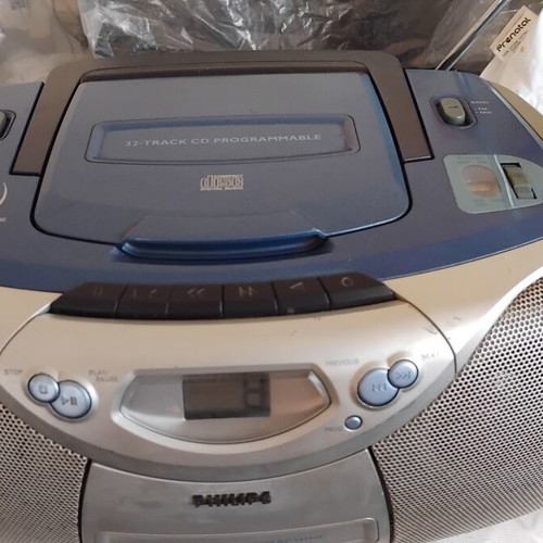Philips AZ1004 CD Soundmachine portable radio-CD cassette player, for repair