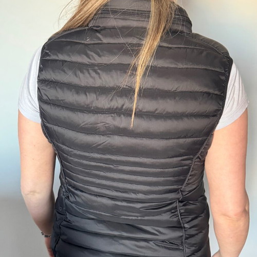 Quilted sleeveless jacket black, like new, size Large
