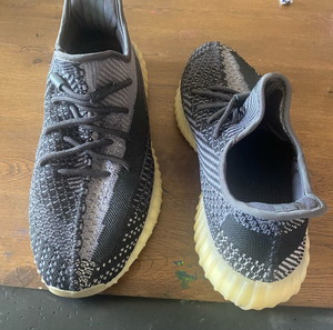 Adidas Yeezy boost 350 carbon νούμερο 45.5