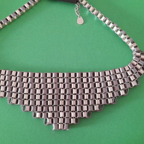 Necklace No66 new in excellent condition