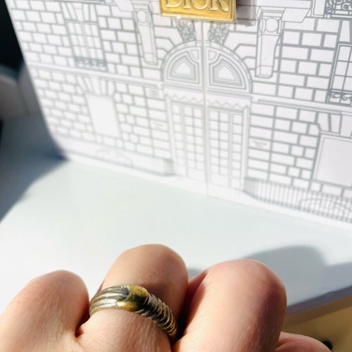 Silver ring with moon design used