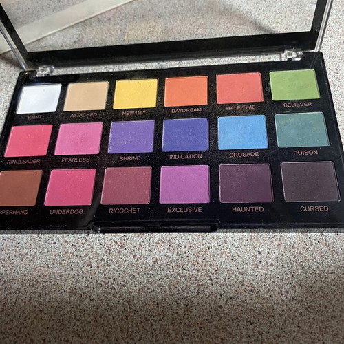 Revolution eyeshadow palette new, unused