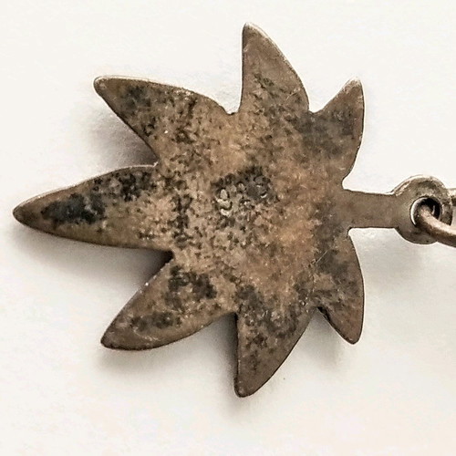 Silver 925* pendant used with small leaf design