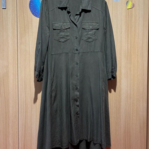 Attrattivo khaki semizie like new