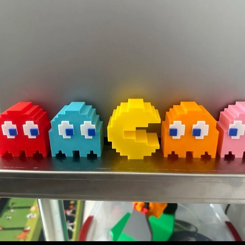 Pac-Man and Ghosts Pixel Art Set of 5 Figures new