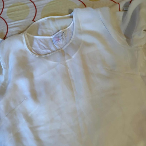 White women's blouse like new, size M
