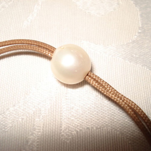 Agate semi-precious stone worry beads with 5 pearls used