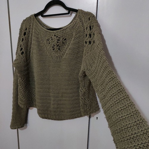 Bershka knitted sweater olive like new, size Large
