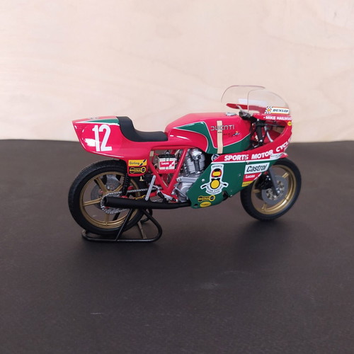 Minichamps Ducati 900 Race IOM TT 1:12 scale model like new