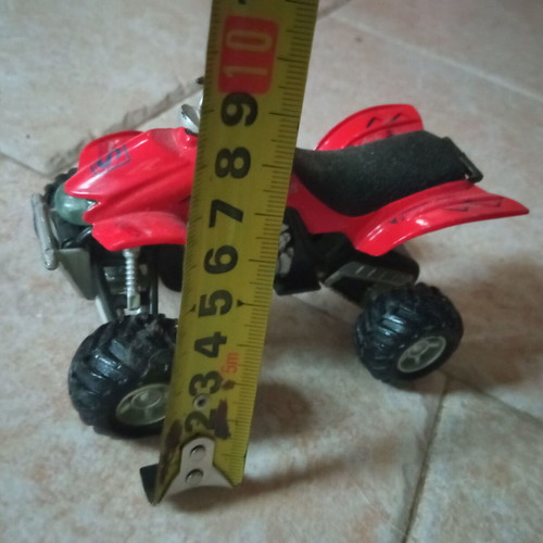 Toy car with motion like new, 4 wheels