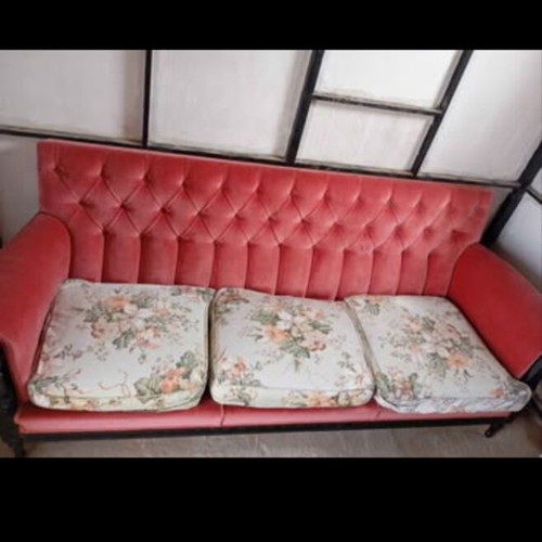 Three-seater sofa with cushions like new, red, with two armchairs