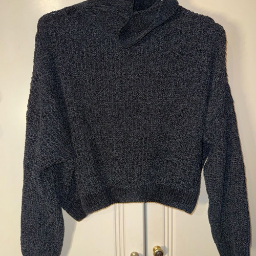 Drafter Fashion Therapy Grey Sweater Like New