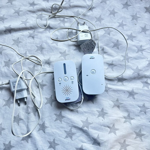 Philips Avent baby monitor with transmitter and receiver
