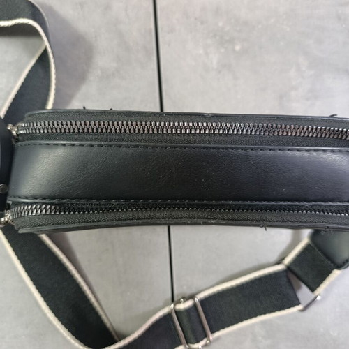 Black crossbody bag like new