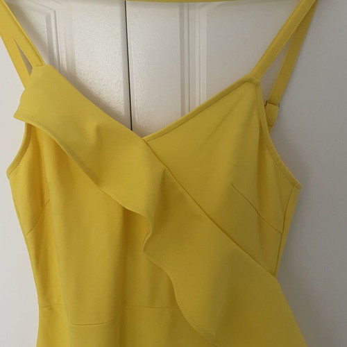 Women's dress new, yellow, size small, elastic fit