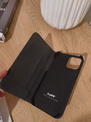 Apple iPhone 12 and iPhone 12 Pro case with cover Laut Prestige new