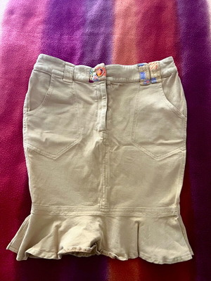 Denim skirt like new, size M, croc color