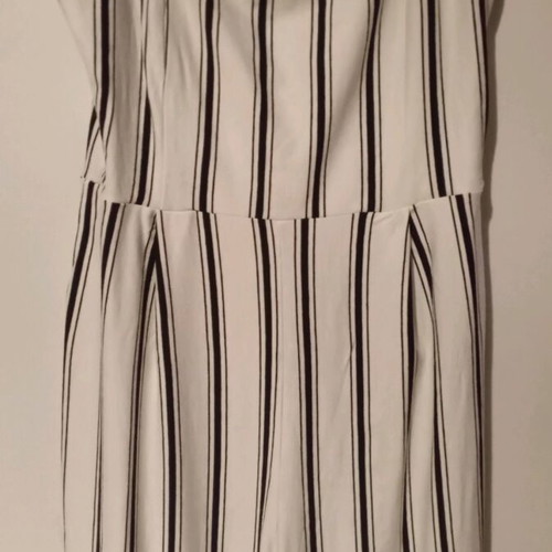 Women's cropped jumpsuit like new, black and white, size M