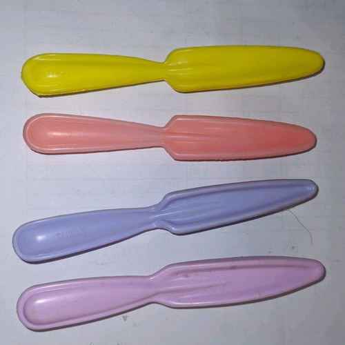 Barbie combs used, pack of 4 pieces