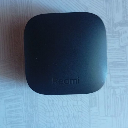 Redmi Buds wireless earbuds like new with charging case