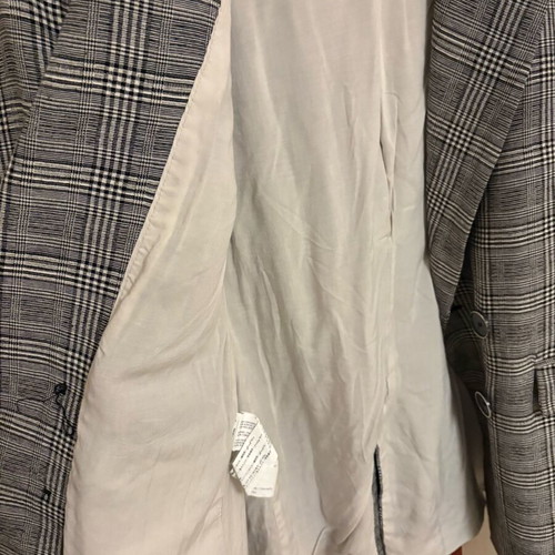 Mango oversized blazer like new, lightweight fabric, black and gray