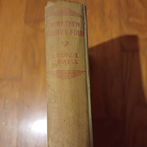 1984 George Orwell used collectible book in English