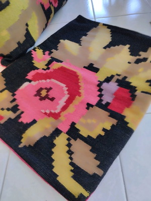 Two large woven pillowcases like new, 70x50 cm
