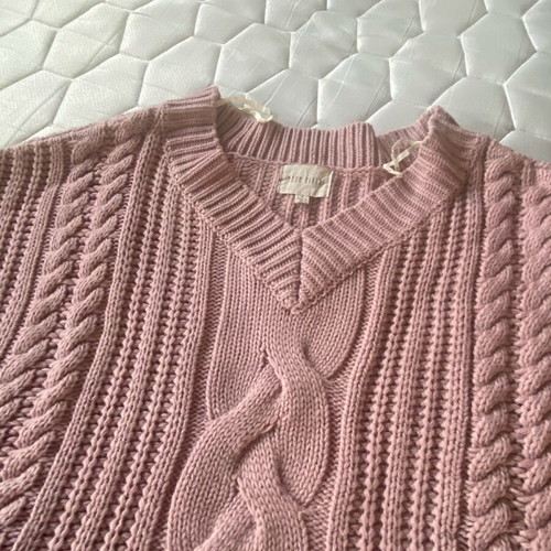 Moon River sweater like new, pink - dusty apple, size M