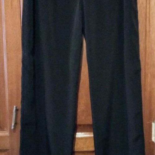 Women's black palazzo pants like new, thin crepe fabric with elastic waist