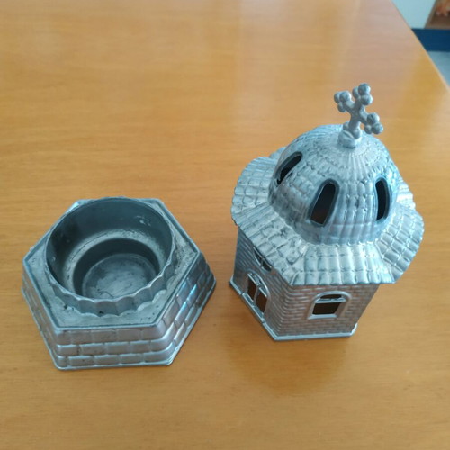 Metal Vigil Lamp like new with church-shaped lid