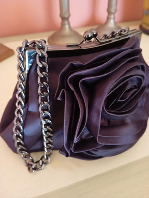 Clutch bag Fenn Wright Manson like new, purple silk taffeta