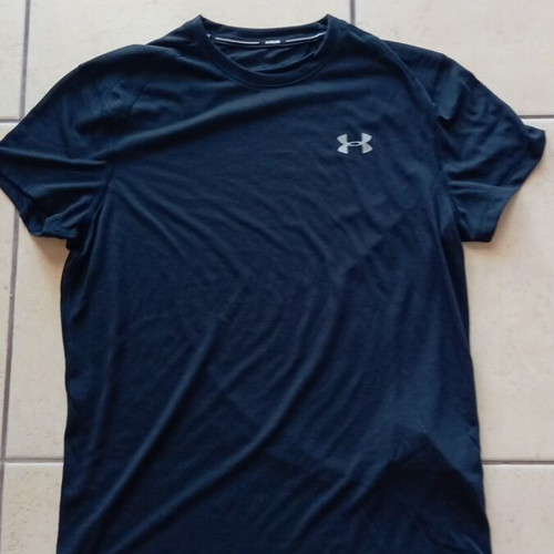 Under Armour T-shirt, black, size M