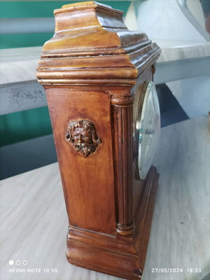 Vintage battery clock functional