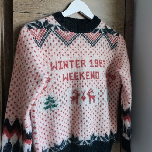 Max Mara sweater collectible like new, multicolor, size S-M