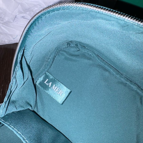 La Mer toiletry bag new turquoise