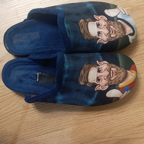 Messi slippers size 35 used, blue winter home style
