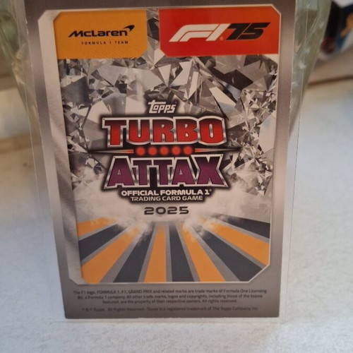 Oscar Piastri Topps 100 Club Turbo Attax 2025 card