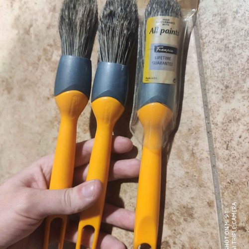 High-quality paint brushes set of 2 for all paints, new
