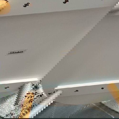 Jabadabado Ξύλινο τραπεζάκι με δύο σκαμπό μεταχειρισμένο