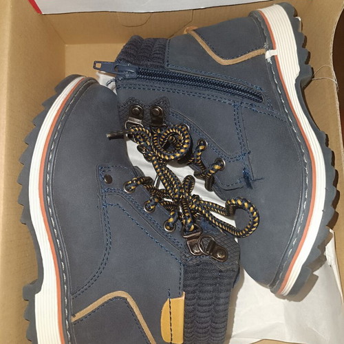 Boots size 27 like new