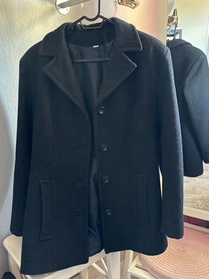 Black coat used, size S