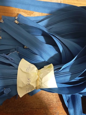 Plastic blue split zippers 60 points, pack of 36, new
