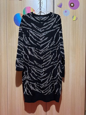 Esmara knitted dress like new, black with gold shimmer size M
