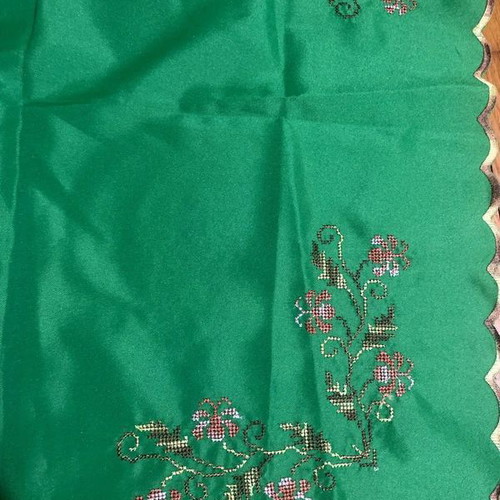 Embroidered square table linens, set of 2, 70x70 cm